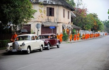 Overland Vientiane to Luang Prabang